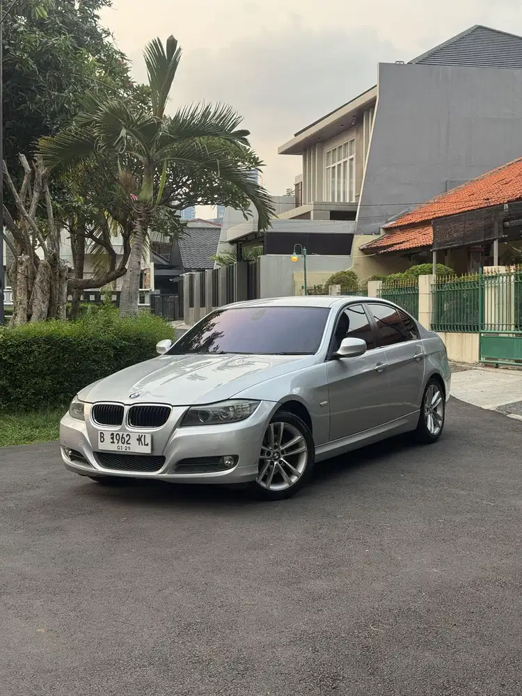 BMW 320i E90 Lci Idrive cash