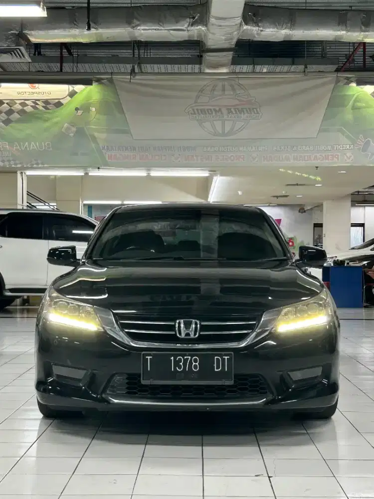 Honda Accord CR2 VTI-L 2013