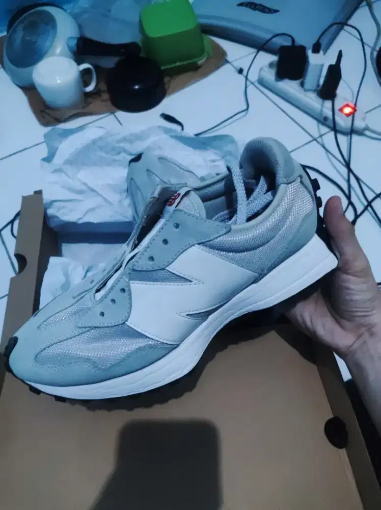 Sepatu NB 327 grey white  unisex PRELOVED