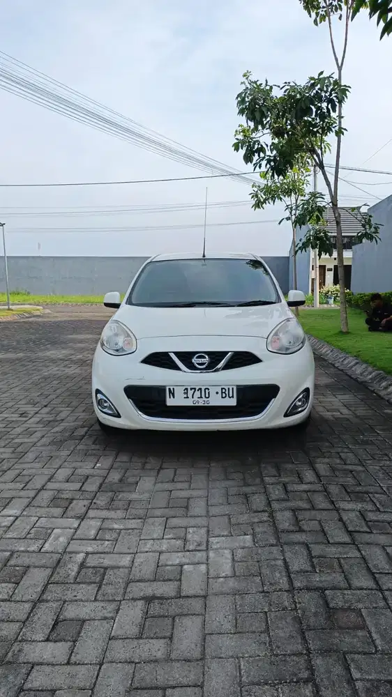 [Gress Mobil Kutisari] NISSAN MARCH 1.2XS AT 2015 SIAP PAKAI