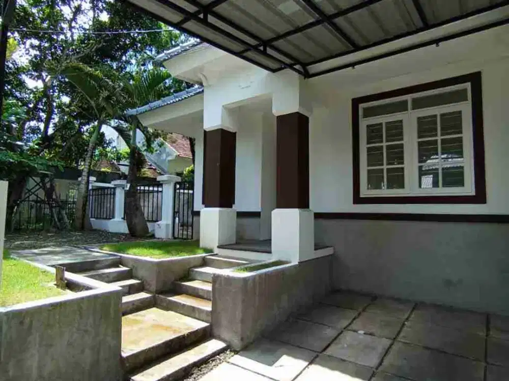 Rumah Siap huni strategis di Sentul city Bogor.