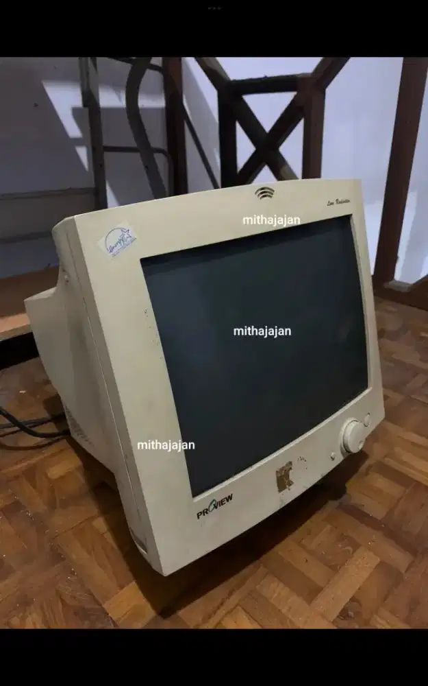 Monitor komputer PC jadul tabung bekas seken second preloved murah