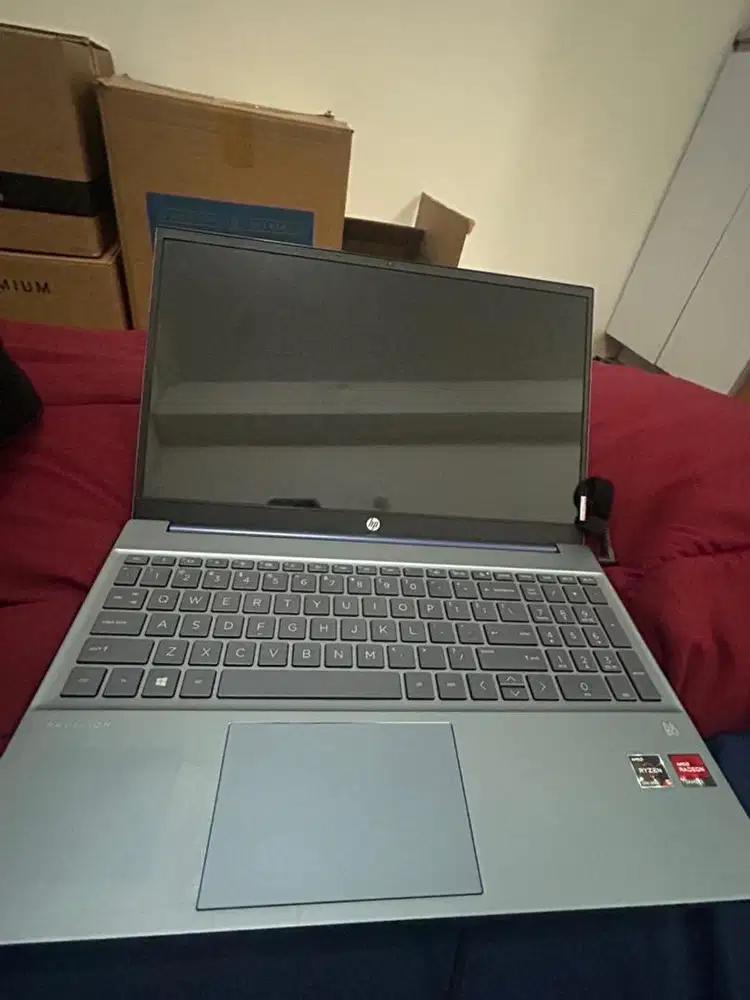 Laptop HP 15 Amd Ryzen 5 7520U RAM 16GB DDR5 SSD 512GB Windows 11 Home