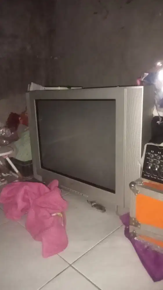 Dijual TV Tabung LG 32 Inch