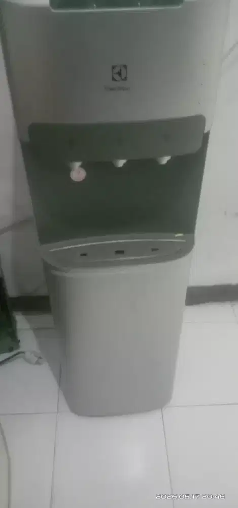 Di jual dispenser flectrolux