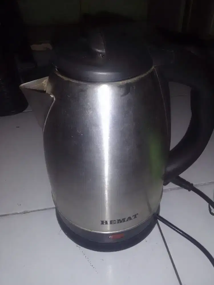 Mejikom mini dan teko buat rebus air