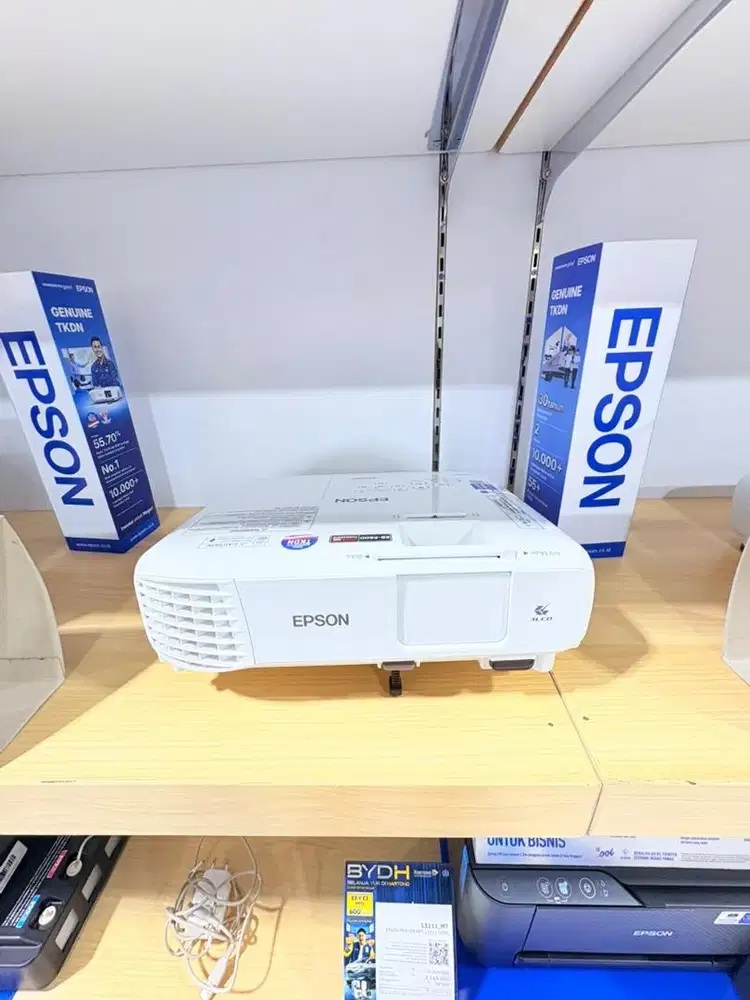 Epson projector EB-E600