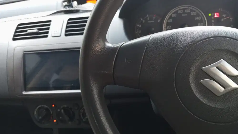 Suzuki Swift 2008 Bensin