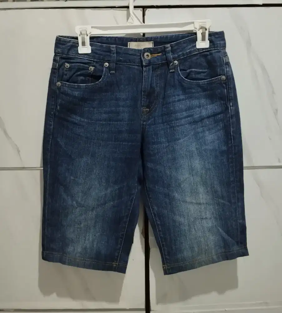 Celana pendek Uniqlo no 30
