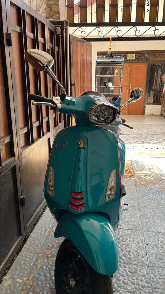 Jual vespa matic sprint IGET 150 ABS