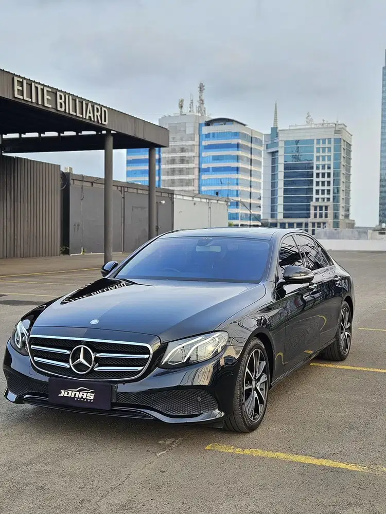 Mercedes-Benz E300 2016 Bensin