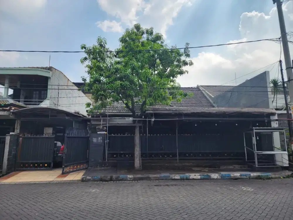 Rumah Deltasari indah luas tanah 270m2 ada 3 kamar tidur bangunan 1 lantai bisa dijadikan area KOMERSIAL jual makanan