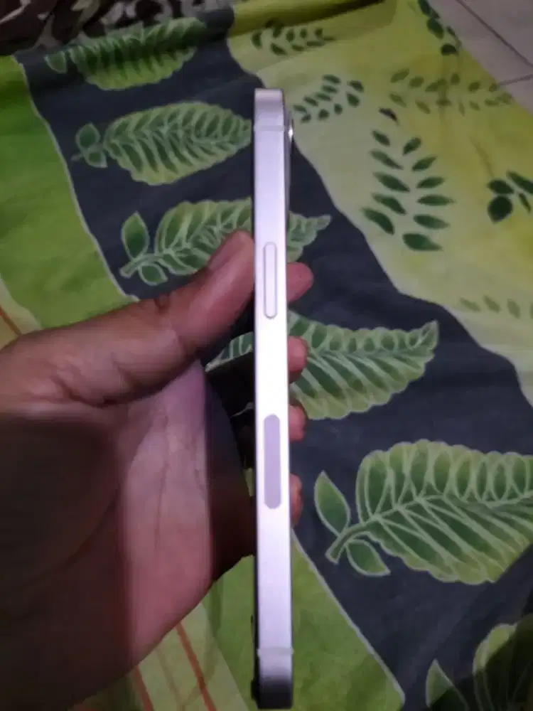 Jual HP iphone 13