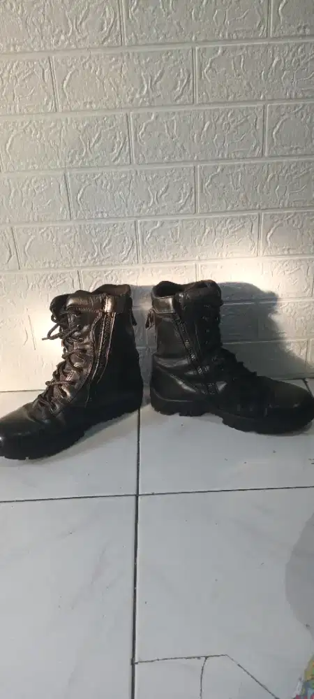 Sepatu pdl size 40