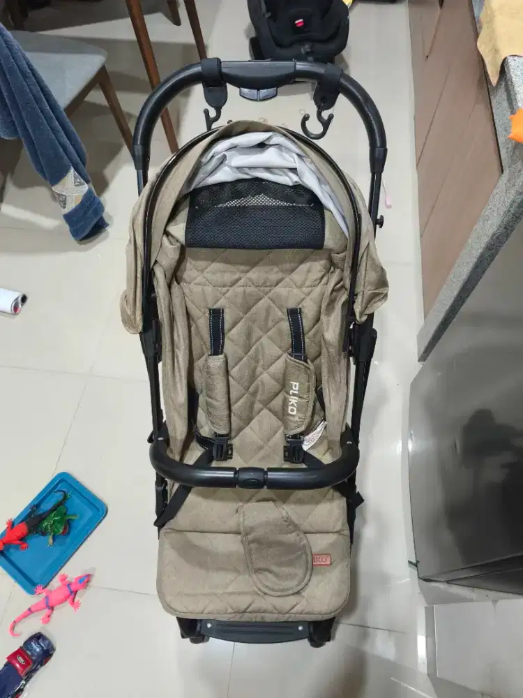 Preloved Stroller Pliko Aston