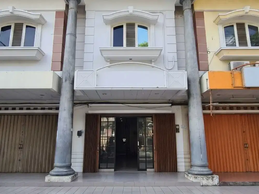 RUKO 2,5 LANTAI PERMATA BUANA AREA KOMERSIL COCOK UNTUK RESTO CAFE KLINIK
