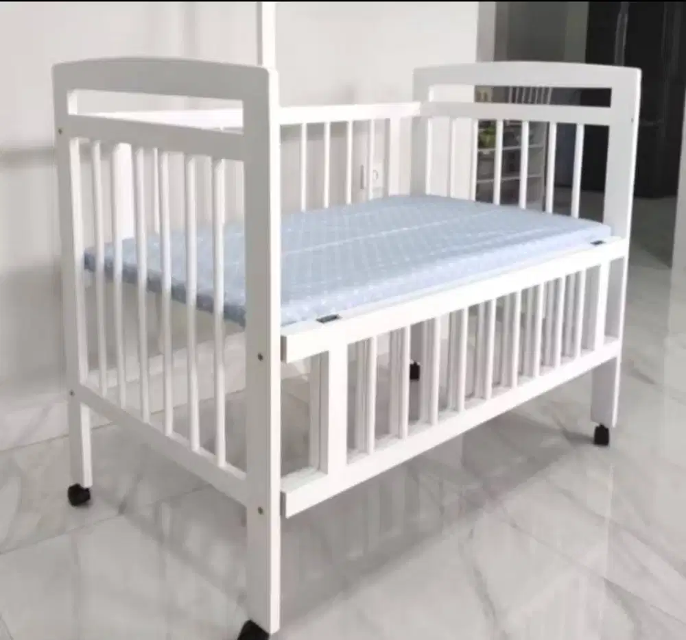 Tempat tidur bayi (Baby box)