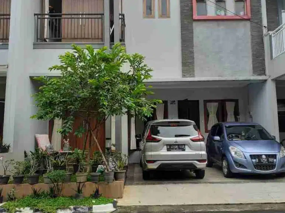 RUMAH KEREN DALAM KOMPLEK EXCLUSIVE TAMAN JATIMAKMUR INDAH