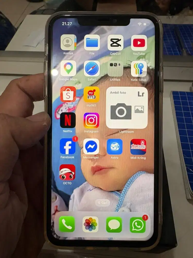 Di jual iphone 11 promax 256 inter LLA lengkap mulus
