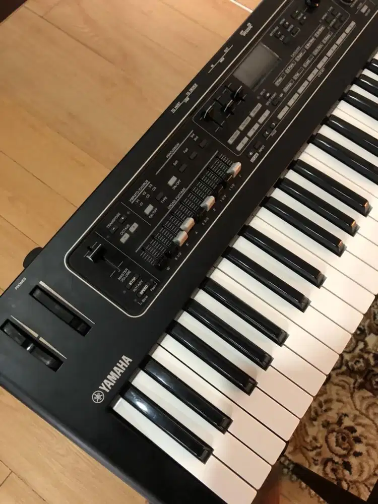 Yamaha CK 61 keyboard