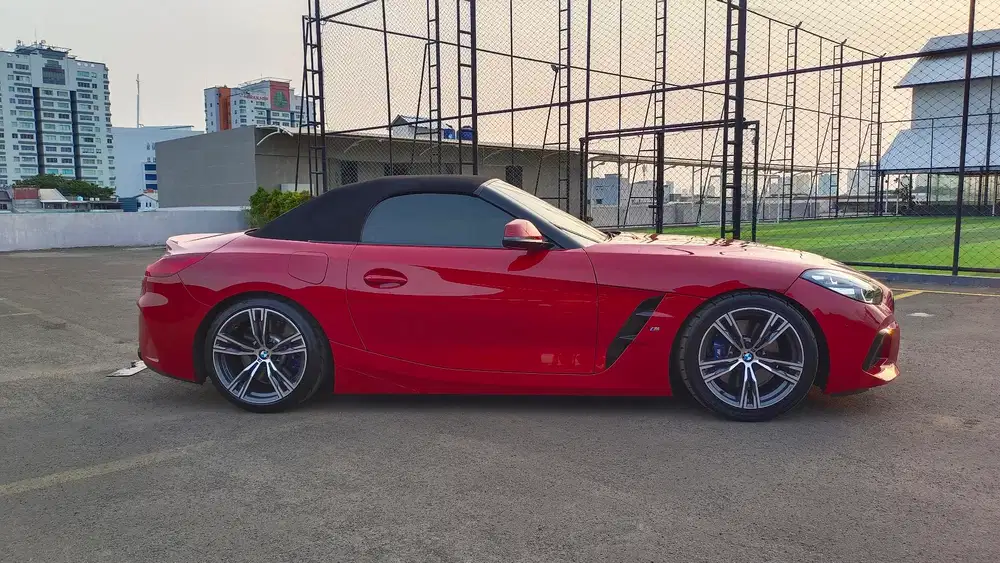 BMW Z4 3.0isdrive tahun 2019 merah