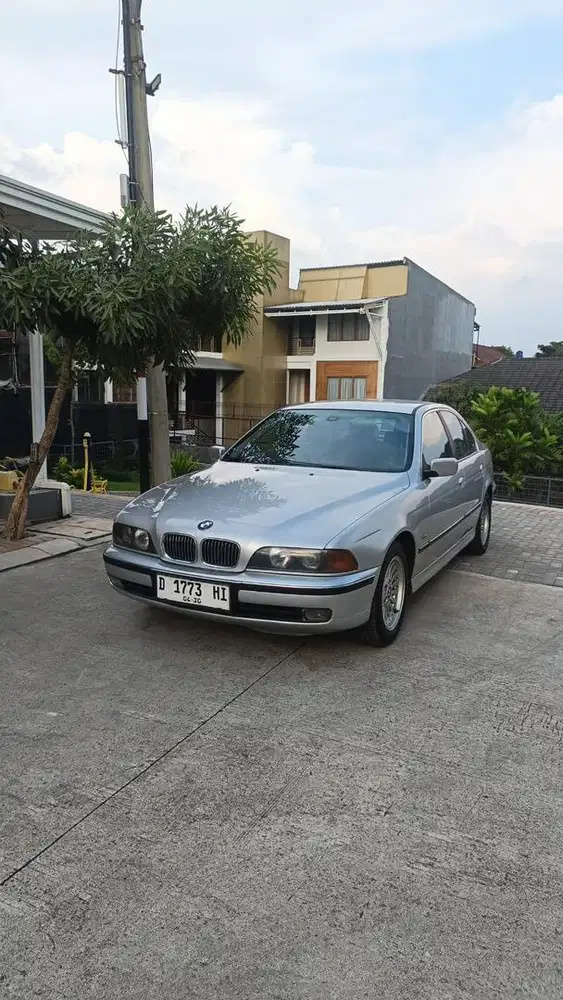 FS : BMW e39 th 2000