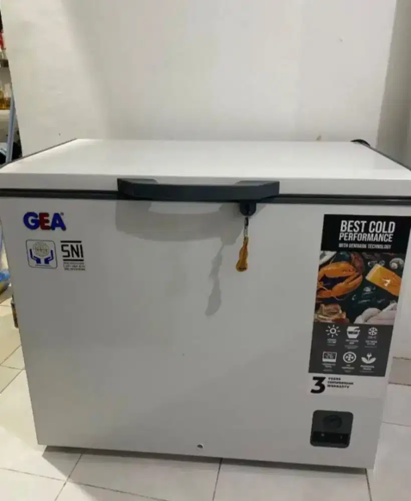 Freezer gea 220 liter