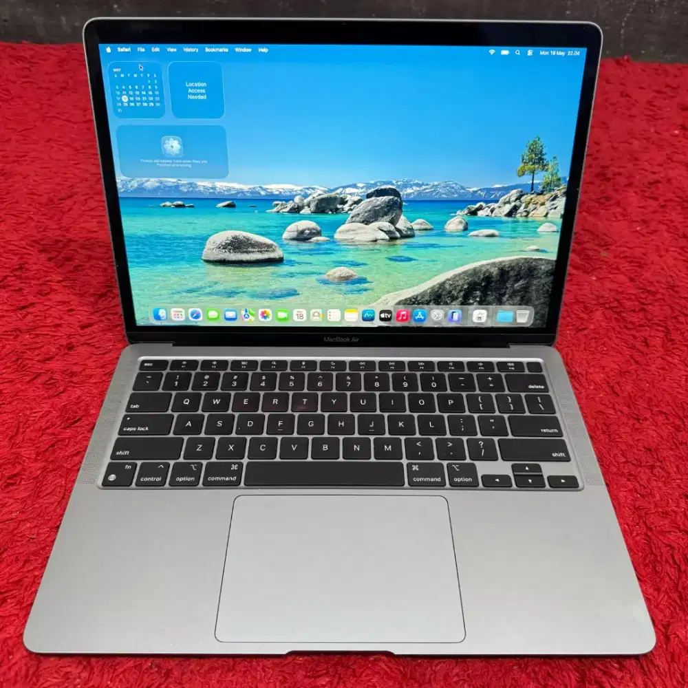 Macbook air m1 2020 ram 8gb ssd 128gb mulus siap pakai bisa cod