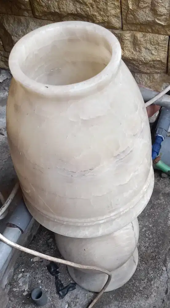 Hiasan dari batu marmer