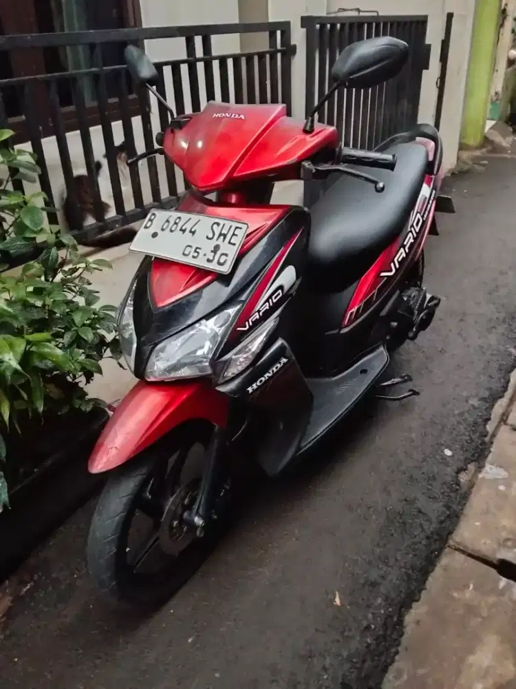 Jual cepat , Vario karbu 2010 , surat lengkap