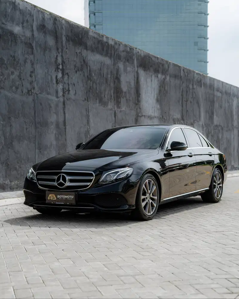 Mercedes-Benz E250 Exclusive Line W213 Black