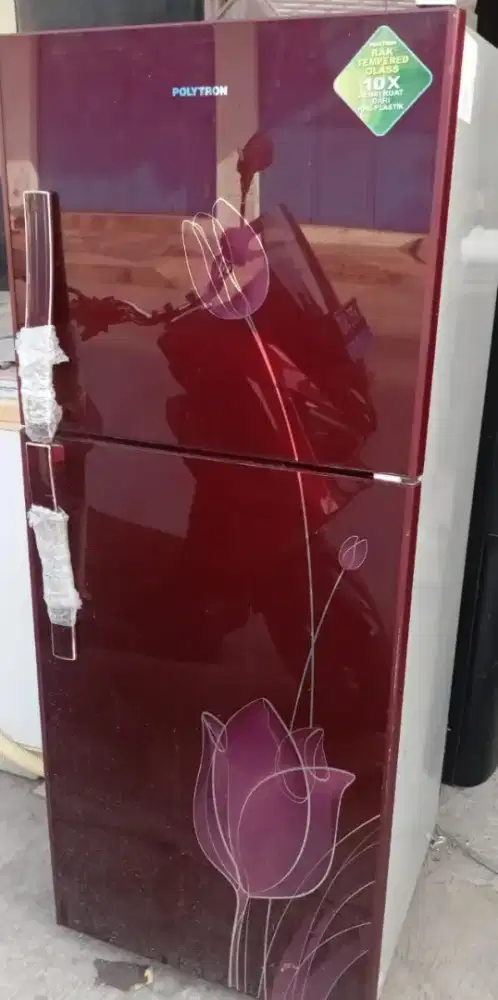 Kulkas Polytron 2 pintu
