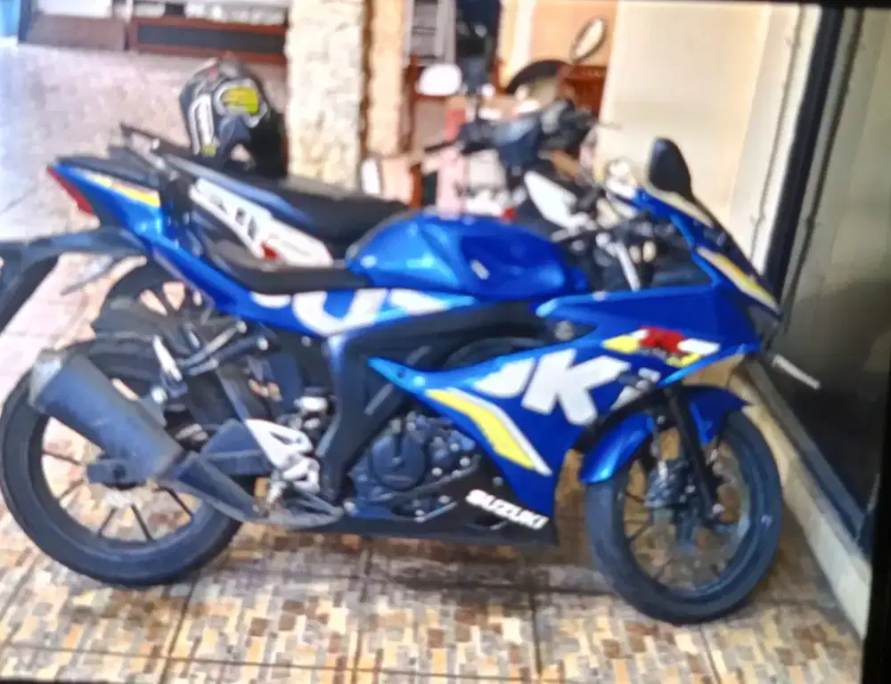 Suzuki GSX R-150 2017 Mulus Terawat