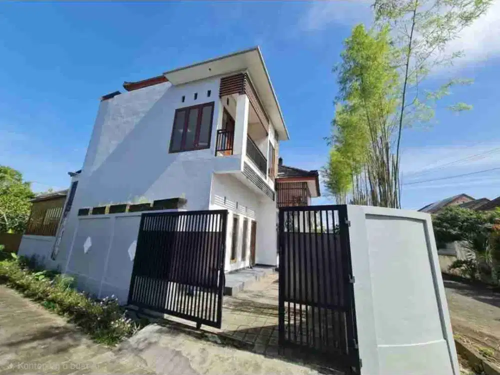 RUMAH 3 LANTAI VIEW GWK DI AREA PERUMAHAN BUKIT JIMBARAN