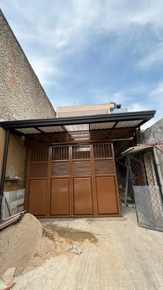 Pemasangan kanopi minimalis