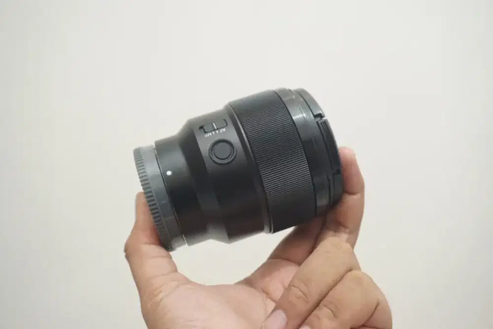 SONY FE 85mm F1.8 Lensa FIX Fullframe 85 mm F/1.8 Mirrorless