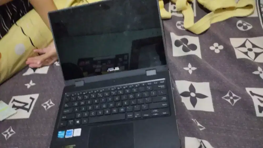 Notebook asus br1100fk touchscreen