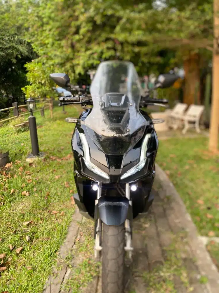 ADV 160 CBS Hitam 2023