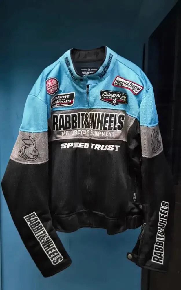 Jacket Rabbit and Wheels