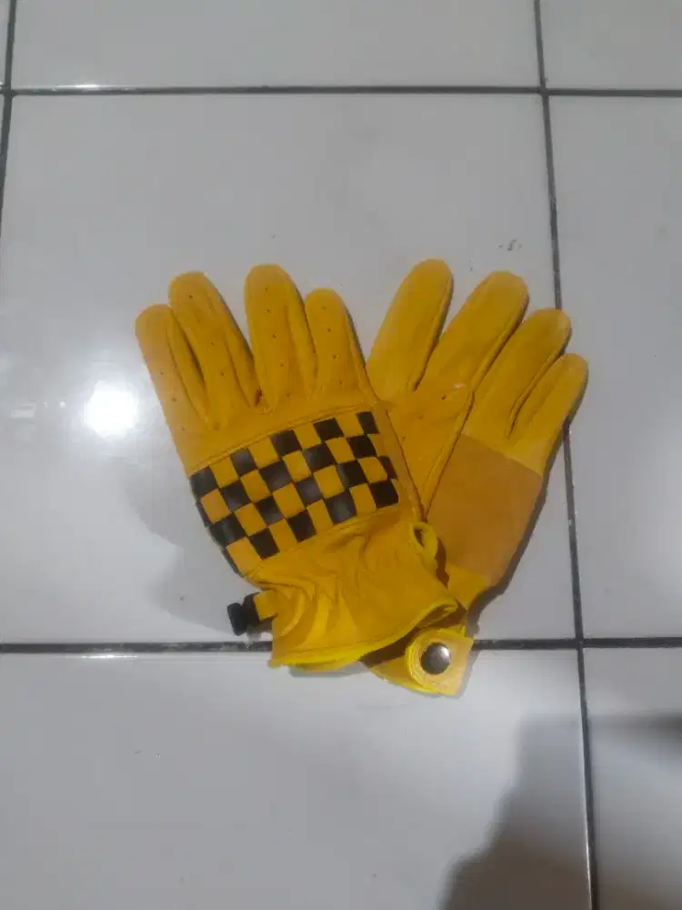 Sarung Tangan Motor Kulit Asli Warna kuning dan hitam model vintage