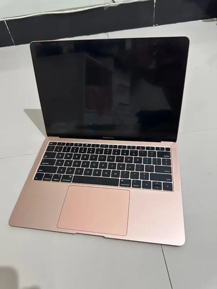 Dijual macbook air 2018