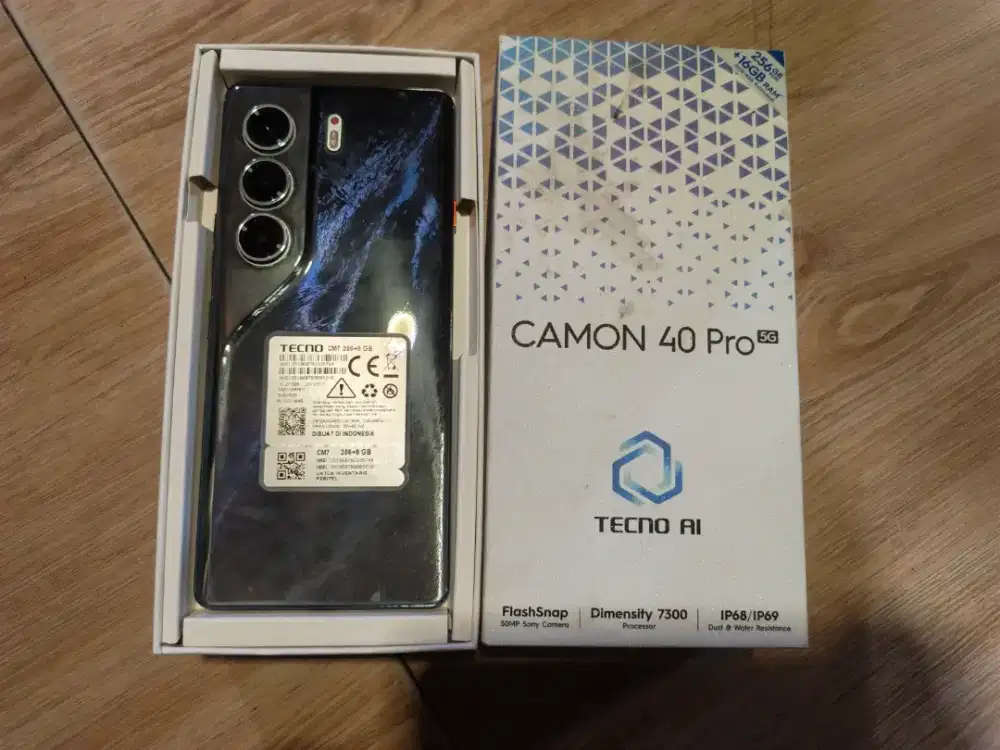 Tecno Camon 40 pro 5G Ram 8/256gb lengkap mulus original
