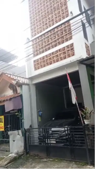 Rumah 2 Lantai SHM Puri Gading Jatimelati Bekasi 4KT