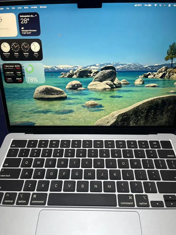 Macbook Air M4 sky blue 13 inch