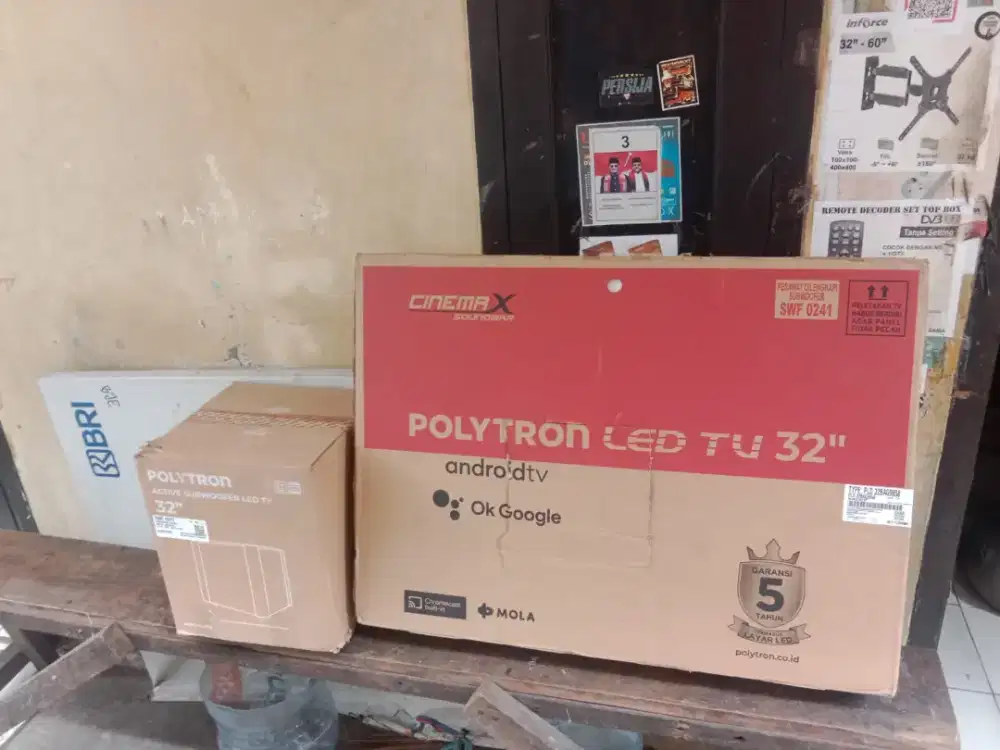 TV android 32 in polytron soundbar + sabofer baru garansi