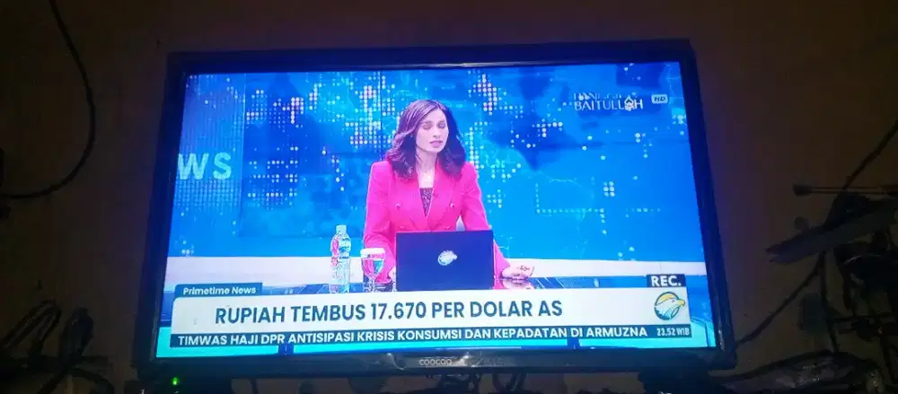 TV cocoaa LED 24 bekas rasa baru, banyak bonusnya.