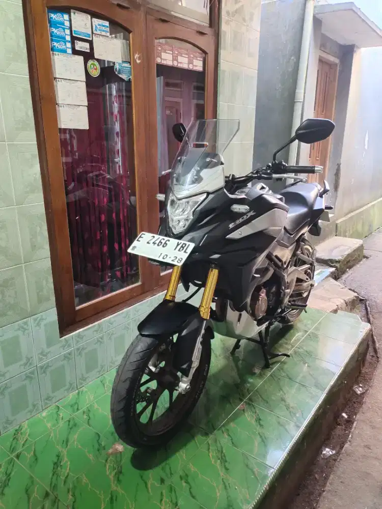 Jual CB 150X th 2023 leter E kuningan
