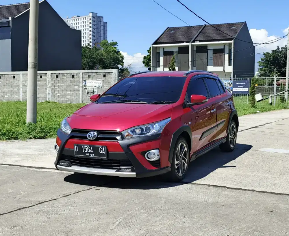 New Yaris Hayker cvt 2017 red