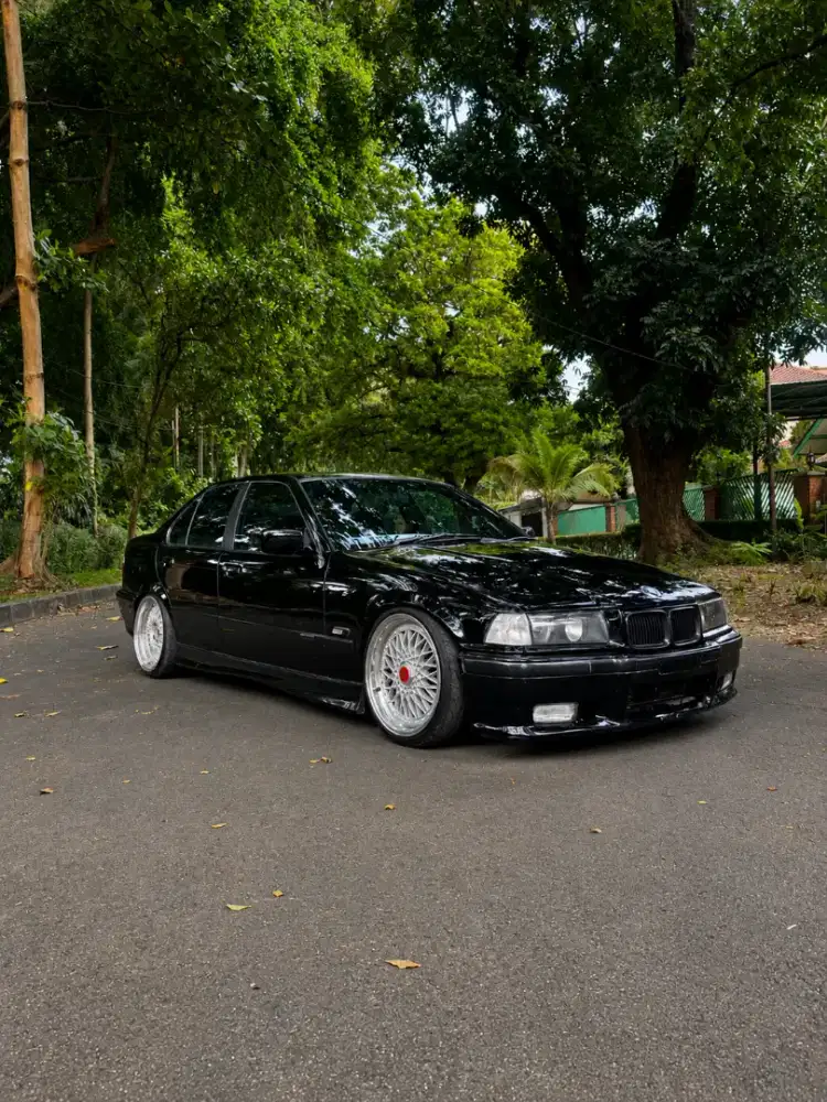 BMW E36 323i Tahun 1997