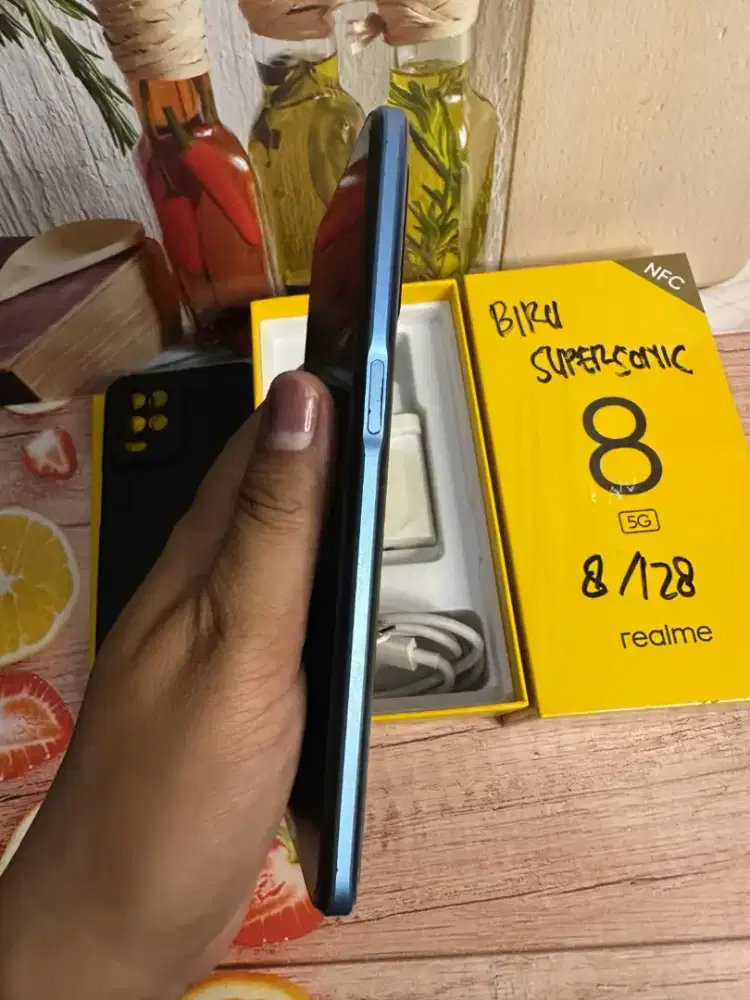 JUAL HP realme 8 5g 8/128 istimewa NFC